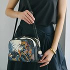 【トプカピ/TOPKAPI】の【TREASURE TOPKAPI】マイルドサテン スカーフ柄 ショルダーバッグ チャコールグレー|ID: prp329100004463018 ipo3291000000031232004