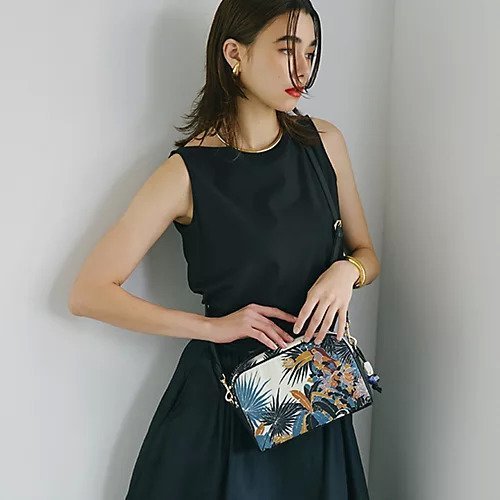 【トプカピ/TOPKAPI】の【TREASURE TOPKAPI】マイルドサテン スカーフ柄 ショルダーバッグ 人気、トレンドファッション・服の通販 founy(ファニー) 　ファッション　Fashion　レディースファッション　WOMEN　バッグ　Bag　アクセサリー　Accessories　アクリル　Acrylic　イラスト　Illustration　コンパクト　Compact　スカーフ　Scarf　ストーン　Stone　チャーム　Charm　プリント　Print　ポケット　Pocket　リゾート　Resort　人気　Popularity　夏　Summer　定番　Standard　other-2|ID: prp329100004463018 ipo3291000000031246978
