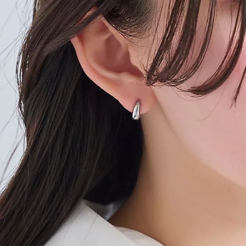 【フィービィー/phoebe】の【金属アレルギー対応】ドロップハーフフープミニピアス シルバー/サージカルステンレス インテリア・キッズ・メンズ・レディースファッション・服の通販 founy(ファニー) https://founy.com/ ファッション Fashion レディースファッション Fashion for Women おすすめ Recommended / Our Picks ギフト プレゼント Gift / Present シルバー Silver, Metallic Silver フォルム Silhouette, Form ベーシック Basic, Essential メタル Metal, Metal Parts |ID: prp329100004463077 ipo3291000000033369564