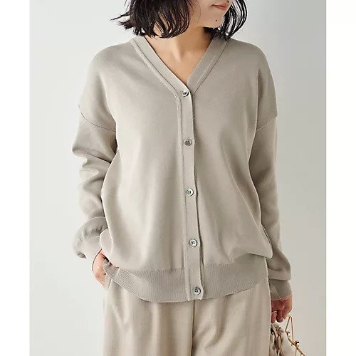 【ウィムガゼット/Whim Gazette】のソウバリVネックカーディガン インテリア・キッズ・メンズ・レディースファッション・服の通販 founy(ファニー) https://founy.com/ ファッション Fashion レディースファッション WOMEN トップス・カットソー Tops/Tshirt カーディガン Cardigans Vネック V-Neck インナー Inner 春 Spring カットソー Cut And Sew カーディガン Cardigan コンパクト Compact シンプル Simple スタンダード Standard トレンド Trend フォルム Form ベーシック Basic ボトム Bottom S/S・春夏 Ss・Spring/Summer おすすめ Recommend 夏 Summer 2024年 2024 2024春夏・S/S Ss,Spring/Summer,2024 エレガント 上品 Elegant |ID: prp329100004463163 ipo3291000000031232407