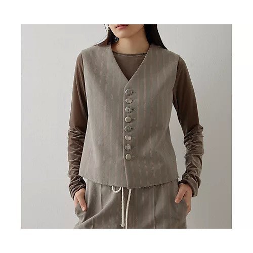 【ウィムガゼット/Whim Gazette】のストライプジレ 人気、トレンドファッション・服の通販 founy(ファニー) 　ファッション　Fashion　レディースファッション　Fashion for Women　アウター　Coat / Outerwear Collection　トップス・カットソー　Cut & Sew Tops　ベスト&ジレ / 重ね着スタイル　Vests & Gilets　2025年　2025　2025春夏・S/S　Spring/Summer 2025 SS25　おすすめ　Recommended / Our Picks　コンパクト　Compact, Small Size　ジャケット　Jacket, Outerwear　ストライプ　Stripe, Striped Pattern　ベスト　Vest, Waistcoat　ヴィンテージ　Vintage Style　エレガント 上品　Elegant　other-2|ID: prp329100004463231 ipo3291000000031247408