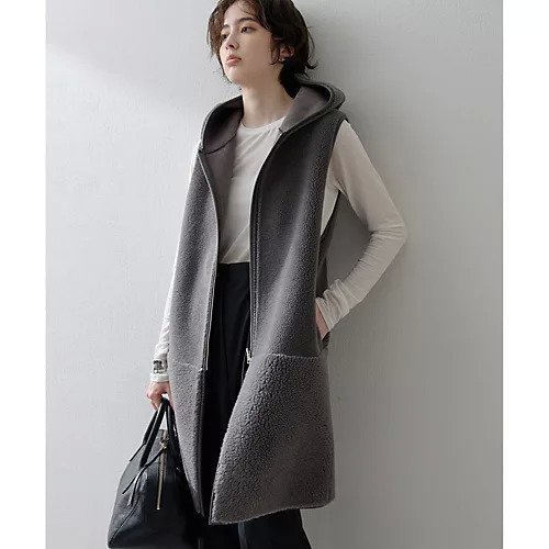 【ウィムガゼット/Whim Gazette】の【THE PAUSE】ボアフードロングジレ インテリア・キッズ・メンズ・レディースファッション・服の通販 founy(ファニー) 　ファッション　Fashion　レディースファッション　Fashion for Women　アウター　Coat / Outerwear Collection　トップス・カットソー　Cut & Sew Tops　ベスト&ジレ / 重ね着スタイル　Vests & Gilets　ヴィンテージ　Vintage Style　秋　Autumn　グラデーション　Gradient, Ombre　スリット　Slit, Slit Detail　ダブル　Double, Double-Breasted　フェイス　Face, Facial Design　リバーシブル　Reversible, Two-Sided　ワーク　Workwear, Utility Style　2025年　2025　2025-2026秋冬・A/W　Autumn/Winter 2025–26 AW25–26　チャコールグレー|ID: prp329100004463244 ipo3291000000034295380