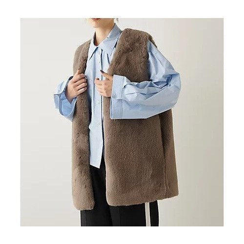 【ウィムガゼット/Whim Gazette】の【THE PAUSE】エコファーVネックジレ インテリア・キッズ・メンズ・レディースファッション・服の通販 founy(ファニー) https://founy.com/ ファッション Fashion レディースファッション WOMEN アウター Coat Outerwear トップス・カットソー Tops/Tshirt ベスト/ジレ Gilets/Vests Vネック V-Neck ヴィンテージ Vintage グラデーション Gradation 人気 Popularity フェイク Fake フロント Front ベスト Vest ボトム Bottom ミドル Middle ルーズ Loose ワーク Work おすすめ Recommend 2023年 2023 2023-2024秋冬・A/W Aw/Autumn/Winter//Fw/Fall-Winter/2023-2024 エレガント 上品 Elegant |ID: prp329100004463254 ipo3291000000031232682