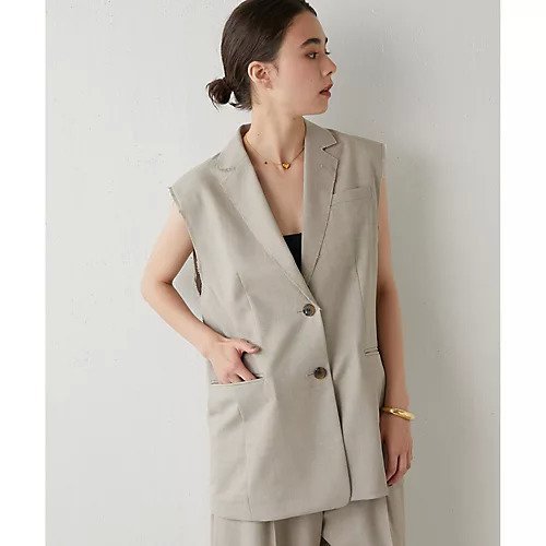 【ウィムガゼット/Whim Gazette】のボックスウールジレ インテリア・キッズ・メンズ・レディースファッション・服の通販 founy(ファニー) 　雑誌掲載アイテム　Magazine Items　ファッション雑誌　Fashion Magazines　ヴェリィ　VERY　オッジ　Oggi　ファッション　Fashion　レディースファッション　WOMEN　アウター　Coat Outerwear　トップス・カットソー　Tops/Tshirt　ベスト/ジレ　Gilets/Vests　カットソー　Cut And Sew　10月号　October Issue　ショルダー　Shoulder　シンプル　Simple　セットアップ　Set Up　雑誌　Magazine　ノースリーブ　No Sleeve　半袖　Short Sleeve　マニッシュ　Mannish　ロング　Long　A/W・秋冬　Aw・Autumn/Winter・Fw・Fall-Winter　おすすめ　Recommend　夏　Summer　2023年　2023　2023-2024秋冬・A/W　Aw/Autumn/Winter//Fw/Fall-Winter/2023-2024　ベージュ|ID: prp329100004463293 ipo3291000000031232788