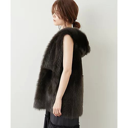 【ウィムガゼット/Whim Gazette】のフードFURジレ 人気、トレンドファッション・服の通販 founy(ファニー) 　ファッション　Fashion　レディースファッション　Fashion for Women　アウター　Coat / Outerwear Collection　トップス・カットソー　Cut & Sew Tops　ベスト&ジレ / 重ね着スタイル　Vests & Gilets　エレガント 上品　Elegant　ストレート　Straight, Straight Cut　スペシャル　Special, Limited Edition　トレンド　Trend, Trending Now　フィット　Fit, Slim Fit　ベスト　Vest, Waistcoat　ムートン　Shearling, Mouton　A/W・秋冬　Autumn/Winter　2022年　2022　2022-2023秋冬・A/W　Autumn/Winter 2022–23 AW22–23　other-3|ID: prp329100004463308 ipo3291000000031247563