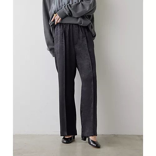【ウィムガゼット/Whim Gazette】のダブルサテンパンツ インテリア・キッズ・メンズ・レディースファッション・服の通販 founy(ファニー) https://founy.com/ ファッション Fashion レディースファッション WOMEN パンツ Pants 2024年 2024 2024-2025秋冬・A/W Aw/Autumn/Winter/Fw/Fall/2024-2025 エレガント 上品 Elegant サテン Satin ストレート Straight センター Center ダブル Double フォルム Form ベルベット Velvet A/W・秋冬 Aw・Autumn/Winter・Fw・Fall-Winter |ID: prp329100004463572 ipo3291000000031233554