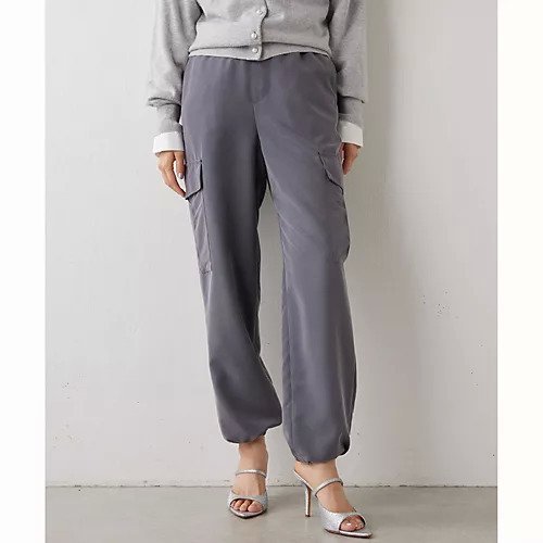【ウィムガゼット/Whim Gazette】のパウダリーカーゴパンツ 人気、トレンドファッション・服の通販 founy(ファニー) 　ファッション　Fashion　レディースファッション　Fashion for Women　パンツ　Pants & Trousers　カーゴパンツ　Cargo Pants, Utility Pants　シルク　Silk, 100% Silk　スニーカー　Sneakers, Trainers　とろみ　Fluid, Flowy Fabric　ドレープ　Drape, Draping Fabric　ポケット　Pocket, Pocket Detail　おすすめ　Recommended / Our Picks　2023年　2023　2023-2024秋冬・A/W　Autumn/Winter 2023–24 AW23–24　エレガント 上品　Elegant　 other-1|ID: prp329100004463649 ipo3291000000031233770