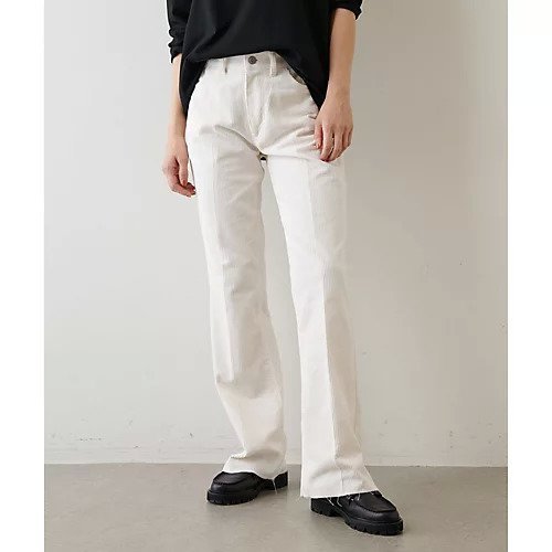 【ウィムガゼット/Whim Gazette】のコーデュロイパンツ インテリア・キッズ・メンズ・レディースファッション・服の通販 founy(ファニー) 　ファッション　Fashion　レディースファッション　WOMEN　パンツ　Pants　2022年　2022　2022-2023秋冬・A/W　Aw/Autumn/Winter//Fw/Fall-Winter/2022-2023　コーデュロイ　Corduroy　センター　Center　タンブラー　Tumbler　フレア　Flare　ポケット　Pocket　オフホワイト|ID: prp329100004463710 ipo3291000000031233948