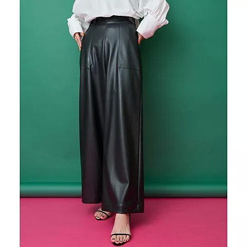 【ウィムガゼット/Whim Gazette】の【THE PAUSE】フェイクレザーワイドパンツ インテリア・キッズ・メンズ・レディースファッション・服の通販 founy(ファニー) 　ファッション　Fashion　レディースファッション　Fashion for Women　パンツ　Pants & Trousers　2022年　2022　2022-2023秋冬・A/W　Autumn/Winter 2022–23 AW22–23　おすすめ　Recommended / Our Picks　クロップド　Cropped, Short Length　クール　Cool, Chic　ストレッチ　Stretch, Stretchy Fabric　フェイクレザー　Faux Leather, PU Leather　ワイド　Wide, Wide Fit　ブラック|ID: prp329100004463751 ipo3291000000031234072