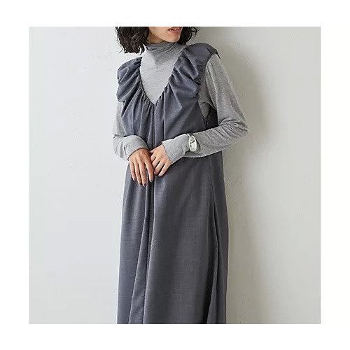【ウィムガゼット/Whim Gazette】のウールVネックワンピース インテリア・キッズ・メンズ・レディースファッション・服の通販 founy(ファニー) 　ファッション　Fashion　レディースファッション　Fashion for Women　ワンピース　Dresses　インナー　Innerwear　エレガント 上品　Elegant　カットソー　Cut and Sewn Top　ギャザー　Gathered, Ruffled　シューズ　Shoes, Footwear　ストレッチ　Stretch, Stretchy Fabric　スニーカー　Sneakers, Trainers　タートルネック　Turtleneck, High Neck　フレア　Flare, Flared　ロング　Long, Long-Length　2023年　2023　2023-2024秋冬・A/W　Autumn/Winter 2023–24 AW23–24　グレー|ID: prp329100004463991 ipo3291000000031234708
