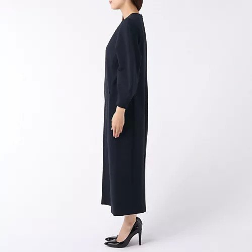 【ウィムガゼット/Whim Gazette】のダブルクロスワンピース 人気、トレンドファッション・服の通販 founy(ファニー) 　ファッション　Fashion　レディースファッション　Fashion for Women　ワンピース　Dresses　2022年　2022　2022-2023秋冬・A/W　Autumn/Winter 2022–23 AW22–23　ウォーム　Warm Fabric　コンパクト　Compact, Small Size　シェイプ　Shape, Slim Fit　シンプル　Simple, Minimal　ストレッチ　Stretch, Stretchy Fabric　スリット　Slit, Slit Detail　スリーブ　Sleeve, Long Sleeve / Short Sleeve　ダブル　Double, Double-Breasted　ロング　Long, Long-Length　エレガント 上品　Elegant　other-2|ID: prp329100004464037 ipo3291000000031249253