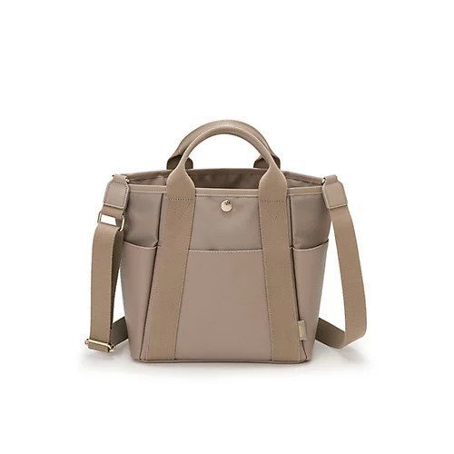 【トプカピ/TOPKAPI】の【Breath TOPKAPI】【TOPKAPI 藤本美貴さんコラボ】スコッチグレイン 6ポケット 2way トートバッグ M/マザーズバッグ/撥水 インテリア・キッズ・メンズ・レディースファッション・服の通販 founy(ファニー) 　ファッション　Fashion　レディースファッション　WOMEN　バッグ　Bag　コラボ　Collaboration　コンパクト　Compact　シンプル　Simple　スペシャル　Special　人気　Popularity　ポケット　Pocket　エレガント 上品　Elegant　ミルクティ|ID: prp329100004464119 ipo3291000000031235070