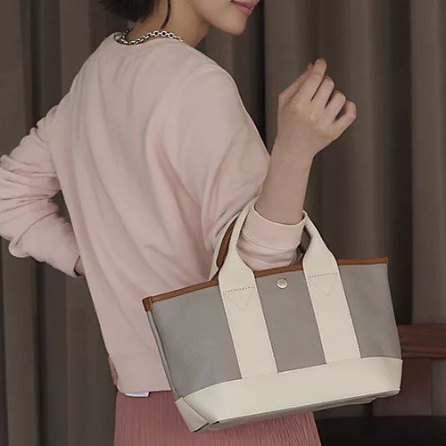 【トプカピ/TOPKAPI】の【VERY 10月号掲載】SCOTCH GRAIN スコッチグレイン ネオレザー ミニ トートバッグ 人気、トレンドファッション・服の通販 founy(ファニー) 　雑誌掲載アイテム　Magazine Picks & Fashion Features　ファッション雑誌　Fashion Magazines　ヴェリィ　VERY　ファッション　Fashion　レディースファッション　Fashion for Women　バッグ　Bags　コンパクト　Compact, Small Size　軽量　Lightweight, Ultra Light　10月号　October Issue　ショルダー　Shoulder, Shoulder Strap　スタイリッシュ　Stylish, Fashionable　雑誌　Magazine, Fashion Magazine　人気　Popular, Best Seller　ポーチ　Pouch, Small Case　日本製　Made In Japan　 other-1|ID: prp329100004464121 ipo3291000000031552960