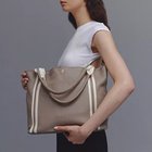 【トプカピ/TOPKAPI】のソフトシュリンク テープコンビ A4 トート バッグ グレージュ|ID: prp329100004464126 ipo3291000000031235099