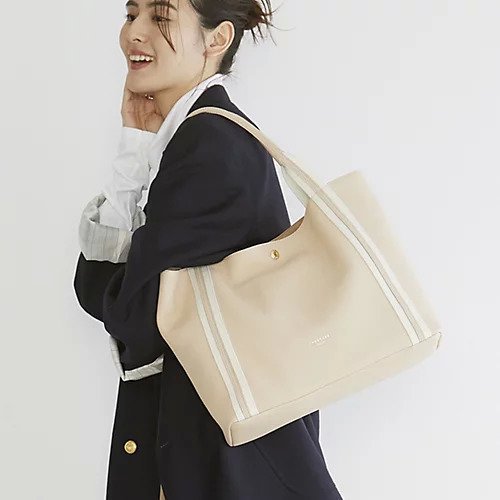 【トプカピ/TOPKAPI】のソフトシュリンク テープコンビ A4 トート バッグ インテリア・キッズ・メンズ・レディースファッション・服の通販 founy(ファニー) https://founy.com/ ファッション Fashion レディースファッション WOMEN バッグ Bag おすすめ Recommend コンビ Combination シンプル Simple スポーティ Sporty ポケット Pocket 人気 Popularity 定番 Standard ビジネス 仕事 通勤 Business |ID: prp329100004464126 ipo3291000000031730182