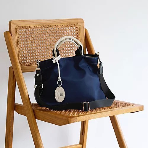 【トプカピ/TOPKAPI】の【TREASURE TOPKAPI】ストライプハンドル ナイロン 2way ミニ トートバッグ インテリア・キッズ・メンズ・レディースファッション・服の通販 founy(ファニー) 　ファッション　Fashion　レディースファッション　Fashion for Women　バッグ　Bags　コンパクト　Compact, Small Size　コンビ　Combo, Combination Style　ショルダー　Shoulder, Shoulder Strap　ストライプ　Stripe, Striped Pattern　財布　Wallet, Purse　フォルム　Silhouette, Form　ネイビー|ID: prp329100004464129 ipo3291000000032537055