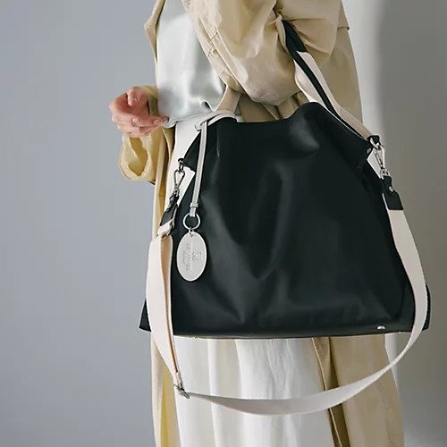 【トプカピ/TOPKAPI】の【TREASURE TOPKAPI】ストライプハンドル ナイロン 2way トートバッグ A4対応 インテリア・キッズ・メンズ・レディースファッション・服の通販 founy(ファニー) 　ファッション　Fashion　レディースファッション　WOMEN　バッグ　Bag　コンビ　Combination　ショルダー　Shoulder　ストライプ　Stripe　フォルム　Form　ブラック|ID: prp329100004464130 ipo3291000000031235114