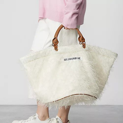 【マディソンブルー/MADISONBLUE】のBIG TOTE BAG EYELASH インテリア・キッズ・メンズ・レディースファッション・服の通販 founy(ファニー) https://founy.com/ ファッション Fashion レディースファッション WOMEN バッグ Bag シャイニー Shiny フェザー Feather フランス France フリンジ Fringe |ID: prp329100004464174 ipo3291000000031235268