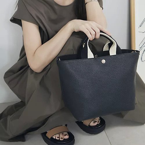 【トプカピ/TOPKAPI】の【Breath TOPKAPI】SCOTCH GRAIN スコッチグレイン プレーン バイカラーハンドル ミニ トートバッグ 人気、トレンドファッション・服の通販 founy(ファニー) 　ファッション　Fashion　レディースファッション　WOMEN　バッグ　Bag　ショルダー　Shoulder　シンプル　Simple　財布　Wallet　人気　Popularity　プレーン　Plane　モダン　Modern　モノトーン　Monotone　other-2|ID: prp329100004464189 ipo3291000000031249888