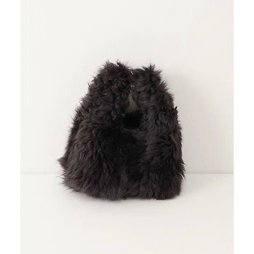【ウィムガゼット/Whim Gazette】の【WEB&一部店舗限定】WAVYムートンバッグ 人気、トレンドファッション・服の通販 founy(ファニー) 　ファッション　Fashion　レディースファッション　Fashion for Women　バッグ　Bags　ショルダー　Shoulder, Shoulder Strap　シンプル　Simple, Minimal　チェーン　Chain, Chain Strap　フォルム　Silhouette, Form　2023年　2023　2023-2024秋冬・A/W　Autumn/Winter 2023–24 AW23–24　other-2|ID: prp329100004464201 ipo3291000000031249935