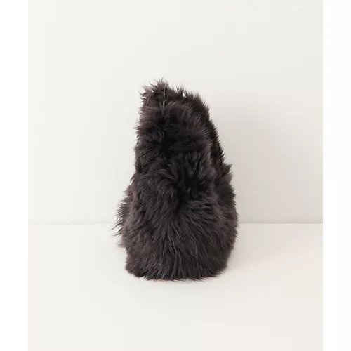 【ウィムガゼット/Whim Gazette】の【WEB&一部店舗限定】WAVYムートンバッグ 人気、トレンドファッション・服の通販 founy(ファニー) 　ファッション　Fashion　レディースファッション　Fashion for Women　バッグ　Bags　ショルダー　Shoulder, Shoulder Strap　シンプル　Simple, Minimal　チェーン　Chain, Chain Strap　フォルム　Silhouette, Form　2023年　2023　2023-2024秋冬・A/W　Autumn/Winter 2023–24 AW23–24　other-3|ID: prp329100004464201 ipo3291000000031249937