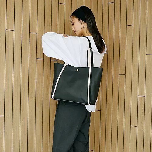【トプカピ/TOPKAPI】の【TREASURE TOPKAPI】ソフトシュリンク テープハンドル A4 トート バッグ 人気、トレンドファッション・服の通販 founy(ファニー) 　ファッション　Fashion　レディースファッション　WOMEN　バッグ　Bag　おすすめ　Recommend　シンプル　Simple　ジャケット　Jacket　スマート　Smart　スリット　Slit　ポケット　Pocket　ビジネス 仕事 通勤　Business　other-3|ID: prp329100004464205 ipo3291000000031509203