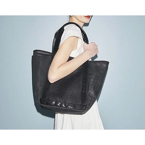 【トプカピ/TOPKAPI】の【TREASURE TOPKAPI】メッシュ スパンコール テープ トート バッグ 人気、トレンドファッション・服の通販 founy(ファニー) 　ファッション　Fashion　レディースファッション　Ladies' Fashion Online　バッグ　Bag　アウトドア　Outdoor　スパンコール　Sequins　ビーチ　Beach　メッシュ　Mesh　モノトーン　Monotone　夏　Summer　軽量　Lightweight　other-2|ID: prp329100004464220 ipo3291000000031250010