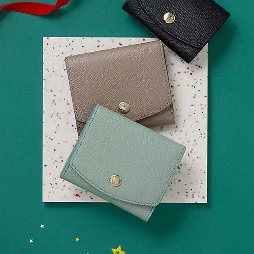 【トプカピ/TOPKAPI】の[TOPKAPI]トプカピ 角シボ型押し・ 二つ折り 財布 COLORATO コロラート インテリア・キッズ・メンズ・レディースファッション・服の通販 founy(ファニー) 　ファッション　Fashion　レディースファッション　WOMEN　財布　Wallets　コイン　Coin　コンパクト　Compact　フラップ　Flap　ポケット　Pocket　メタル　Metal　財布　Wallet　グリーングレー|ID: prp329100004464361 ipo3291000000031235846
