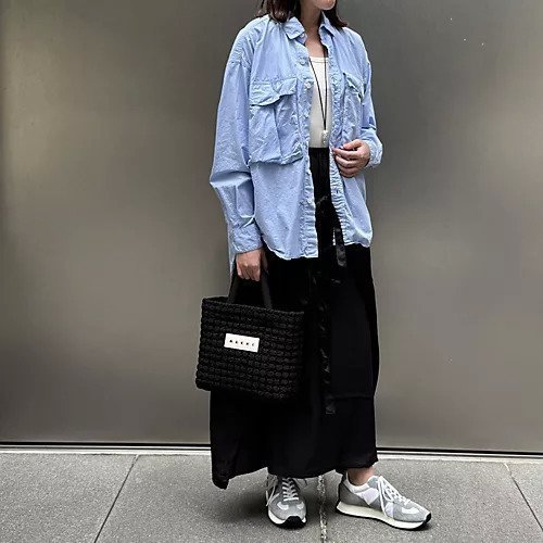 【エクラ/eclat】の【徳原文子さん別注】ロングテイルシャツ 人気、トレンドファッション・服の通販 founy(ファニー) 　ファッション　Fashion　レディースファッション　Fashion for Women　トップス・カットソー　Cut & Sew Tops　シャツ・ブラウス・オフィスカジュアル　Elegant Blouses & Button-Ups　ポケット　Pocket, Pocket Detail　別注　Limited Edition, Custom Order　定番　Standard, Basic Item　洗える　Machine Washable　other-2|ID: prp329100004464724 ipo3291000000034156057