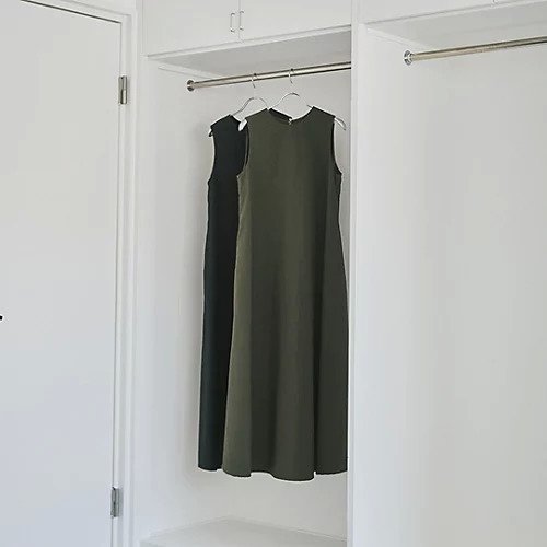 【スアデオ/suadeo】のすっきりノースリーブワンピース 人気、トレンドファッション・服の通販 founy(ファニー) 　ファッション　Fashion　レディースファッション　Fashion for Women　ワンピース　Dresses　サンダル　Sandals, Summer Shoes　シンプル　Simple, Minimal　ジャケット　Jacket, Outerwear　スニーカー　Sneakers, Trainers　ノースリーブ　Sleeveless, No-Sleeve　バランス　Balance, Style Balance　フレア　Flare, Flared　エレガント 上品　Elegant　夏　Summer　洗える　Machine Washable　other-3|ID: prp329100004464782 ipo3291000000032989099