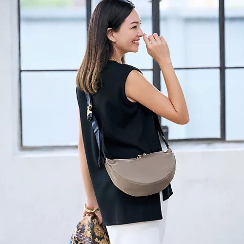 【ヴィオラドーロ/VIOLAd'ORO】のBIANCA ナイロンボディバッグ 人気、トレンドファッション・服の通販 founy(ファニー) 　ファッション　Fashion　レディースファッション　Ladies' Fashion Online　バッグ　Bag　コンパクト　Compact　スタイリッシュ　Stylish　ポケット　Pocket　軽量　Lightweight　other-3|ID: prp329100004464791 ipo3291000000032563094
