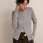 【ノーリーズ/NOLLEY'S】の【MAQWEL/マクウェル】リブクルーネックカーディガン 人気、トレンドファッション・服の通販 founy(ファニー) ファッション Fashion レディースファッション WOMEN トップス・カットソー Tops/Tshirt カーディガン Cardigans ヴィンテージ Vintage カーディガン Cardigan シンプル Simple スリット Slit フェミニン Feminine フロント Front ベーシック Basic 羽織 Haori おすすめ Recommend 2025年 2025 2025春夏・S/S Ss,Spring/Summer,2025 thumbnail ミディアムグレー|ID: prp329100004486820 ipo3291000000032164739
