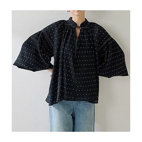【ウィムガゼット/Whim Gazette】のドットシシュウブラウス 人気、トレンドファッション・服の通販 founy(ファニー) ファッション Fashion レディースファッション WOMEN トップス・カットソー Tops/Tshirt シャツ/ブラウス Shirts/Blouses 2025年 2025 2025春夏・S/S Ss,Spring/Summer,2025 シャーリング Shirring スキッパー Skipper デコルテ Decolletage ドット Dot 夏 Summer 春 Spring |ID:prp329100004493356