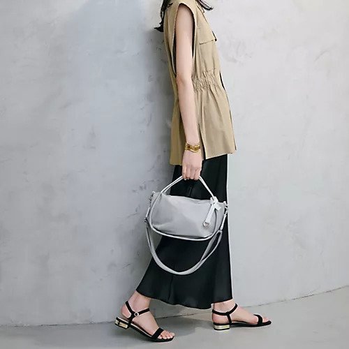 【トプカピ/TOPKAPI】の【Breath TOPKAPI】【撥水】ツヤ ナイロン ショルダー付き ラウンド トートバッグ 人気、トレンドファッション・服の通販 founy(ファニー) 　ファッション　Fashion　レディースファッション　WOMEN　バッグ　Bag　ショルダー　Shoulder　チャーム　Charm　ハンドバッグ　Handbag　フォルム　Form　ポケット　Pocket　モダン　Modern　モノトーン　Monotone　ラウンド　Round　ワンポイント　One Point　other-3|ID: prp329100004497622 ipo3291000000031728621