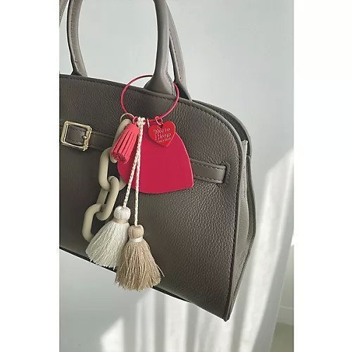 【マージュール/marjour】のHEART CHARM 人気、トレンドファッション・服の通販 founy(ファニー) ファッション Fashion レディースファッション Fashion for Women おすすめ Recommended / Our Picks チェーン Chain, Chain Strap チャーム Charm, Pendant フェイクレザー Faux Leather, PU Leather フリンジ Fringe, Tassel メタル Metal, Metal Parts other-2|ID: prp329100004503185 ipo3291000000033918471