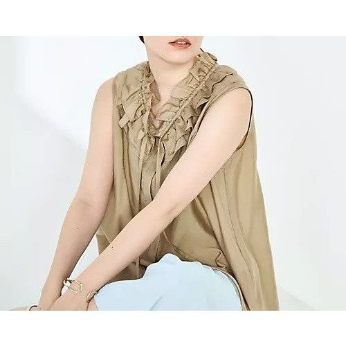 【ノーリーズソフィー/NOLLEY'S sophi】のフリルネックノースリーブブラウス インテリア・キッズ・メンズ・レディースファッション・服の通販 founy(ファニー) 　ファッション　Fashion　レディースファッション　WOMEN　トップス・カットソー　Tops/Tshirt　キャミソール / ノースリーブ　No Sleeves　シャツ/ブラウス　Shirts/Blouses　2025年　2025　2025春夏・S/S　Ss,Spring/Summer,2025　おすすめ　Recommend　インナー　Inner　ジャケット　Jacket　ノースリーブ　No Sleeve　フリル　Frills　リボン　Ribbon　キャメル|ID: prp329100004506211 ipo3291000000031805120