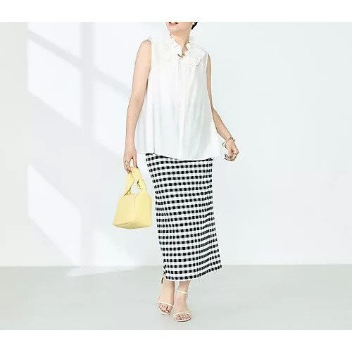 【ノーリーズソフィー/NOLLEY'S sophi】のフリルネックノースリーブブラウス 人気、トレンドファッション・服の通販 founy(ファニー) 　ファッション　Fashion　レディースファッション　WOMEN　トップス・カットソー　Tops/Tshirt　キャミソール / ノースリーブ　No Sleeves　シャツ/ブラウス　Shirts/Blouses　2025年　2025　2025春夏・S/S　Ss,Spring/Summer,2025　おすすめ　Recommend　インナー　Inner　ジャケット　Jacket　ノースリーブ　No Sleeve　フリル　Frills　リボン　Ribbon　other-2|ID: prp329100004506211 ipo3291000000031805122