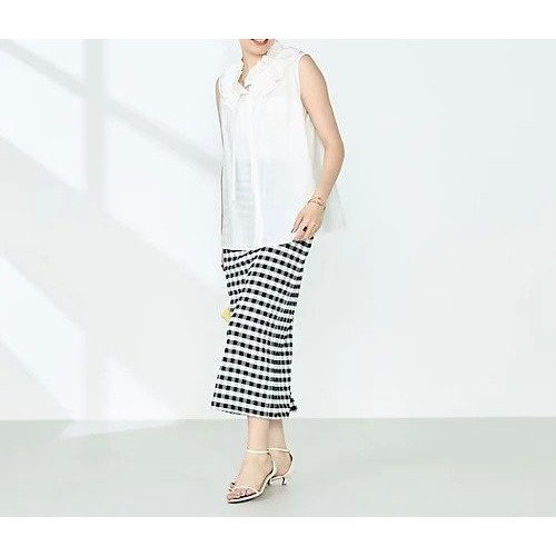 【ノーリーズソフィー/NOLLEY'S sophi】のフリルネックノースリーブブラウス 人気、トレンドファッション・服の通販 founy(ファニー) 　ファッション　Fashion　レディースファッション　WOMEN　トップス・カットソー　Tops/Tshirt　キャミソール / ノースリーブ　No Sleeves　シャツ/ブラウス　Shirts/Blouses　2025年　2025　2025春夏・S/S　Ss,Spring/Summer,2025　おすすめ　Recommend　インナー　Inner　ジャケット　Jacket　ノースリーブ　No Sleeve　フリル　Frills　リボン　Ribbon　other-3|ID: prp329100004506211 ipo3291000000031805123
