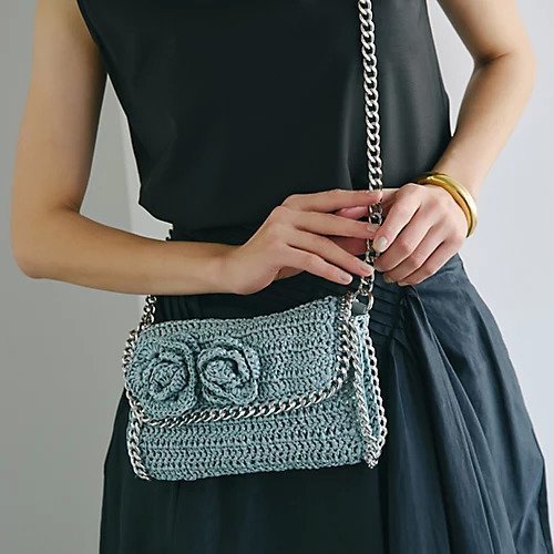 【トプカピ/TOPKAPI】の【TREASURE TOPKAPI】フラワーモチーフ チェーン ショルダーバッグ インテリア・キッズ・メンズ・レディースファッション・服の通販 founy(ファニー) https://founy.com/ ファッション Fashion レディースファッション WOMEN バッグ Bag おすすめ Recommend エレガント 上品 Elegant クラッチ Clutch コンパクト Compact チェーン Chain デニム Denim フラワー Flower モチーフ Motif 夏 Summer 春 Spring S/S・春夏 Ss・Spring/Summer |ID: prp329100004508129 ipo3291000000031823781
