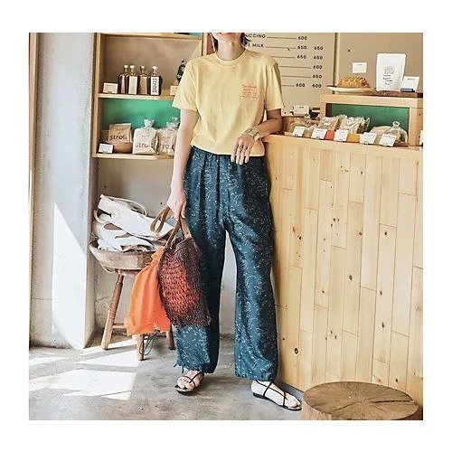 【パロットキャンバス/PARROTT CANVAS】の【LEE別注】【洗える】DELAND HOTEL S/S T-SHIRT 人気、トレンドファッション・服の通販 founy(ファニー) 　ファッション　Fashion　レディースファッション　WOMEN　トップス・カットソー　Tops/Tshirt　シャツ/ブラウス　Shirts/Blouses　ロング / Tシャツ　T-Shirts　旅行　Travel　小旅行　Trip　イエロー　Yellow　グラフィック　Graphic　プリント　Print　今季　This Season　別注　Special Order　夏　Summer　S/S・春夏　Ss・Spring/Summer　洗える　Washable　other-2|ID: prp329100004515023 ipo3291000000031901003