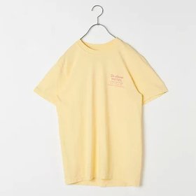 【パロットキャンバス/PARROTT CANVAS】の【LEE別注】【洗える】DELAND HOTEL S/S T-SHIRT 人気、トレンドファッション・服の通販 founy(ファニー) ファッション Fashion レディースファッション Fashion for Women トップス・カットソー Cut & Sew Tops シャツ・ブラウス・オフィスカジュアル Elegant Blouses & Button-Ups ロングTシャツ・Tシャツ Longline T-Shirts & Tees 旅行 Travel 小旅行 Short Trip イエロー Yellow グラフィック Graphic, Graphic Design プリント Print, Printed Pattern 今季 This Season, Current Season 別注 Limited Edition, Custom Order 夏 Summer S/S・春夏 SS, Spring/Summer, Warm Season 洗える Machine Washable |ID:prp329100004515023