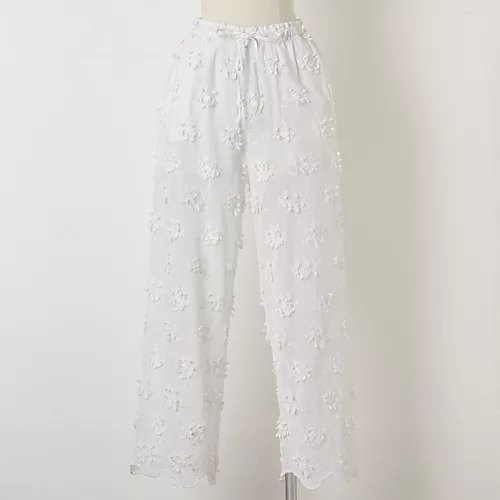 【クリンクル クリンクル クリンクル/crinkle crinkle crinkle】の【洗える】sheer cotton 3D embroidery easy pants インテリア・キッズ・メンズ・レディースファッション・服の通販 founy(ファニー) 　ファッション　Fashion　レディースファッション　WOMEN　パンツ　Pants　ショーツ　Shorts　トレンド　Trend　フラワー　Flower　リアル　Real　洗える　Washable　ホワイト|ID: prp329100004515063 ipo3291000000031901339