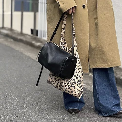 【ノーリーズ/NOLLEY'S】のスクエアワンショルダーバッグ 人気、トレンドファッション・服の通販 founy(ファニー) 　ファッション　Fashion　レディースファッション　Fashion for Women　バッグ　Bags　おすすめ　Recommended / Our Picks　アクセサリー　Fashion Accessories　コンパクト　Compact, Small Size　ショルダー　Shoulder, Shoulder Strap　フォルム　Silhouette, Form　旅行　Travel　other-3|ID: prp329100004515176 ipo3291000000034079742