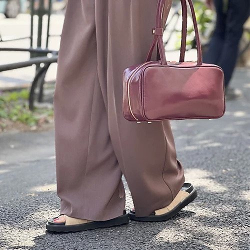 【ノーリーズ/NOLLEY'S】の横長スクエアボストンバッグ 人気、トレンドファッション・服の通販 founy(ファニー) 　ファッション　Fashion　レディースファッション　Fashion for Women　バッグ　Bags　クラシカル　Classical, Vintage-Inspired　シンプル　Simple, Minimal　ジップ　Zip, Zipper　スクエア　Square, Square Shape　ボストンバッグ　Boston Bag, Retro Bag　ポケット　Pocket, Pocket Detail　エレガント 上品　Elegant　other-3|ID: prp329100004515177 ipo3291000000033867400