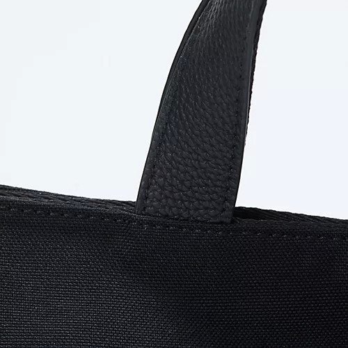 【トプカピ/TOPKAPI】の【Breath TOPKAPI】SMILE COLLECTION エンボス スマイル 2way トートバッグ /スマイルチャーム付き 人気、トレンドファッション・服の通販 founy(ファニー) 　ファッション　Fashion　レディースファッション　WOMEN　バッグ　Bag　キャンバス　Canvas　チャーム　Charm　フロント　Front　ポケット　Pocket　モチーフ　Motif　other-3|ID: prp329100004516141 ipo3291000000031914382