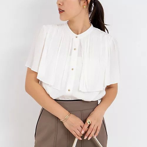 【ノーリーズソフィー/NOLLEY'S sophi】の割繊ケープ風ギャザーブラウス インテリア・キッズ・メンズ・レディースファッション・服の通販 founy(ファニー) 　ファッション　Fashion　レディースファッション　WOMEN　トップス・カットソー　Tops/Tshirt　シャツ/ブラウス　Shirts/Blouses　2025年　2025　2025春夏・S/S　Ss,Spring/Summer,2025　おすすめ　Recommend　ギャザー　Gather　人気　Popularity　夏　Summer　定番　Standard　ビジネス 仕事 通勤　Business　オフホワイト|ID: prp329100004523618 ipo3291000000031999090