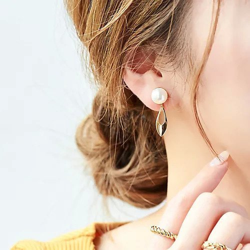 【フィービィー/phoebe】のスウィングメタルスタイリッシュイヤリング 人気、トレンドファッション・服の通販 founy(ファニー) 　ファッション　Fashion　レディースファッション　WOMEN　ジュエリー　Jewelry　リング　Rings　イヤリング　Earrings　イヤリング　Earrings　スリム　Slim　ドレス　Dress　パール　Pearl　フェミニン　Feminine　モチーフ　Motif　リーフ　Leaf　 other-1|ID: prp329100004529475 ipo3291000000032025199