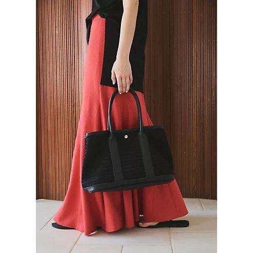 【シータパランティカ/sita parantica】の【HPS別注】ラフィア風バッグ 人気、トレンドファッション・服の通販 founy(ファニー) 　ファッション　Fashion　レディースファッション　Fashion for Women　バッグ　Bags　オケージョン　Occasion Wear　春　Spring　秋　Autumn　コンパクト　Compact, Small Size　デニム　Denim, Jeans Material　パイピング　Piping, Trim Design　ポケット　Pocket, Pocket Detail　別注　Limited Edition, Custom Order　日傘　Parasol, UV Umbrella　ラフィア　Raffia, Natural Straw　リアル　Real, Realistic　リップ　Lip, Lip Motif　リュクス　Luxury, Elegant, High-End, Chic　夏　Summer　エレガント 上品　Elegant　ビジネス 仕事 通勤　Business / Work / Commuting　other-3|ID: prp329100004532459 ipo3291000000033156588