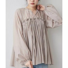 【ウィムガゼット/Whim Gazette】のシルクローンギャザーブラウス 人気、トレンドファッション・服の通販 founy(ファニー) ファッション Fashion レディースファッション Ladies' Fashion Online トップス・カットソー Tops/Tshirt シャツ/ブラウス Shirts/Blouses 2025年 2025 2025春夏・S/S Ss,Spring/Summer,2025 ギャザー Gather シルク Silk ハンド Hand ランダム Random エレガント 上品 Elegant |ID:prp329100004535055