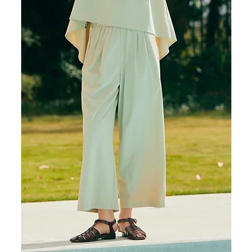 【ジュリエ/Julier】のPlay撥水フレアパンツ インテリア・キッズ・メンズ・レディースファッション・服の通販 founy(ファニー) 　ファッション　Fashion　レディースファッション　WOMEN　パンツ　Pants　春　Spring　コレクション　Collection　ストレッチ　Stretch　セットアップ　Set Up　パフォーマンス　Performance　フィット　Fit　フレア　Flare　フロント　Front　ポケット　Pocket　ヨガ　Yoga　ランニング　Running　リラックス　Relax　ワイド　Wide　S/S・春夏　Ss・Spring/Summer　夏　Summer　旅行　Travel　ベージュ|ID: prp329100004541275 ipo3291000000032085719
